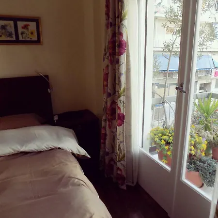 Cozy In Koukaki Atenas